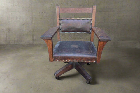 Gustav Stickley Swivel Desk chair 1905 F2580