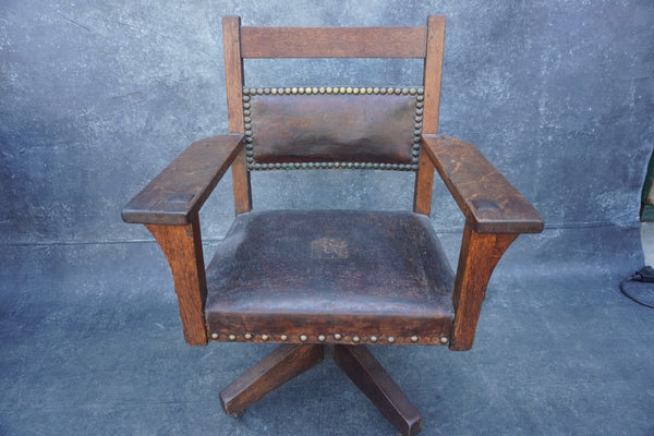 Gustav Stickley Swivel Desk chair 1905 F2580