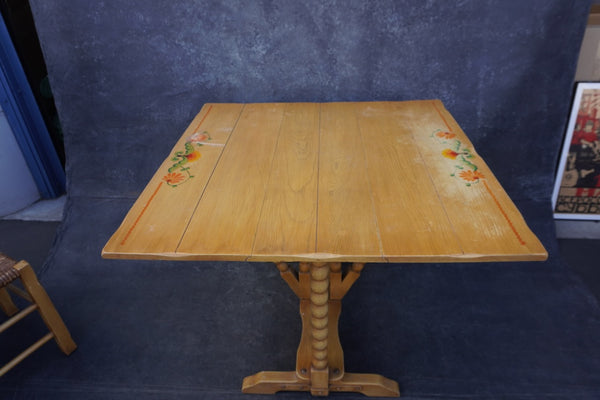 Monterey Drop-Leaf Table with 4 Chairs c 1938 F2591