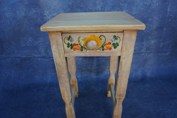 Monterey Straw Ivory Bedside/End Table  c 1930 F2622