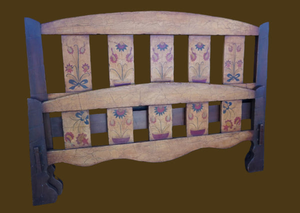 Monterey Classic A-frame Full Size Bed with Floral Decoration F2631