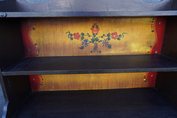 Monterey Classic Old Wood Bookcase with Decorations 1931 F2639