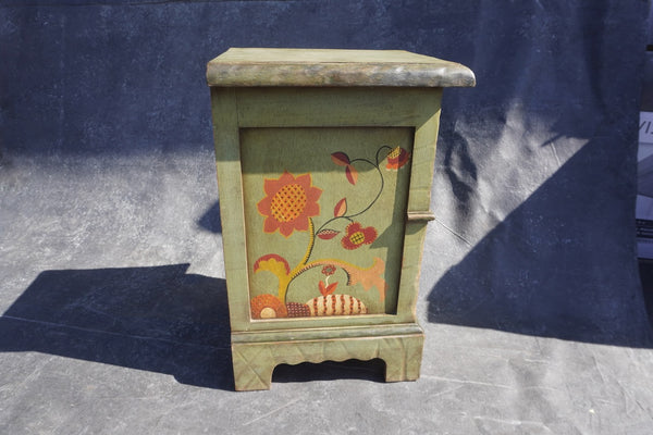 Monterey Classic Green Decorated Bedside Table/Side Table F2664