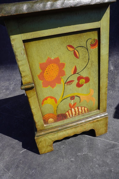 Monterey Classic Green Decorated Bedside Table/Side Table F2664