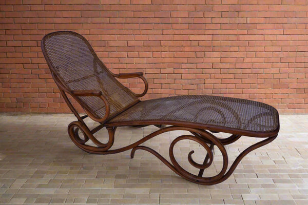 Original Thonet Model 2 Adjustable Chaise Lounge c.1880s F2679