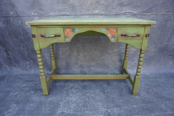 Monterey Classic Side Table in Spanish Green F2683