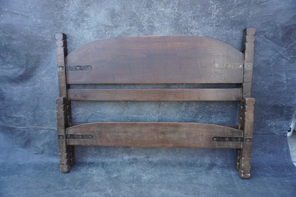 Monterey Classic Full Size Bed (w Rails & Slats) c.1931 F2692