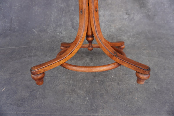 Mundus Bentwood Table  1914-1921 F2708