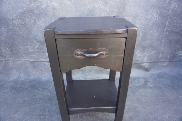 Classic Era Monterey End Table F2713