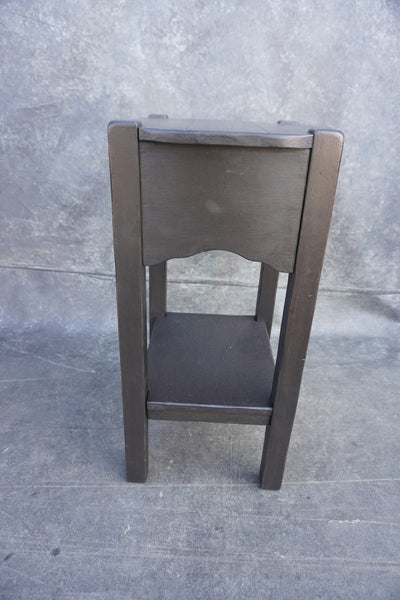 Classic Era Monterey End Table F2713