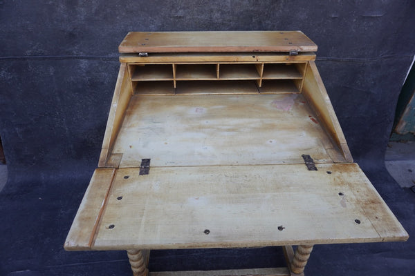 Original Monterey Straw Ivory Desk F2776