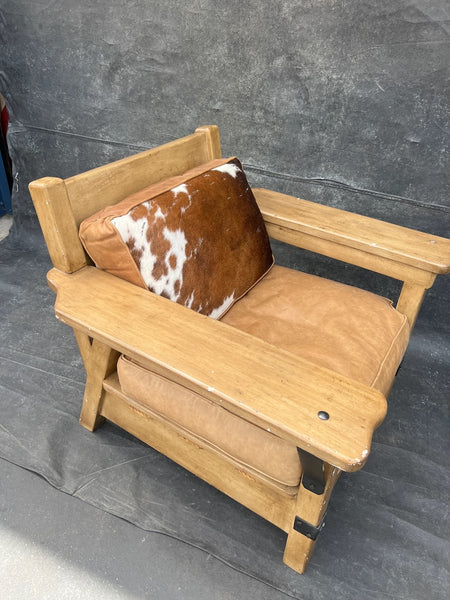 Warren Hyle Club Chair with Leather Upholstry F2799