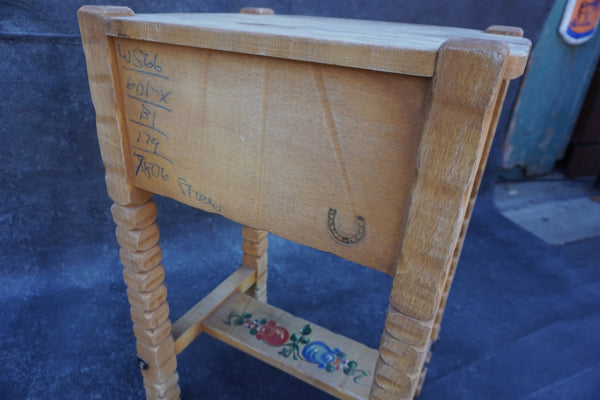 Classic Monterey Bedside Table in Straw Ivory F2833