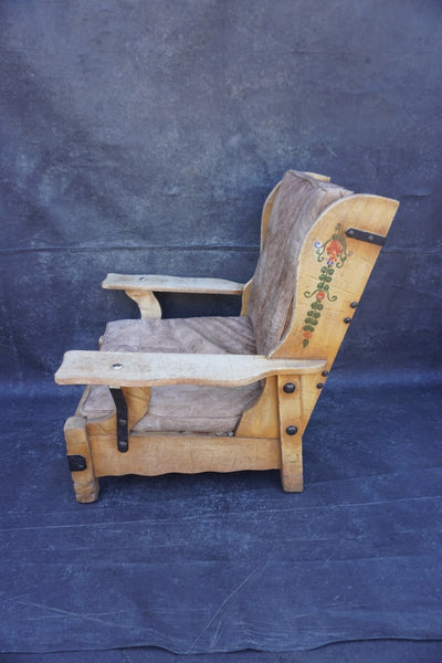 Classic Monterey Wing Chair in Straw Ivory F2834