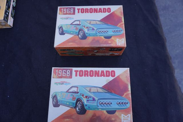 Vintage MPC 1968 Tornado Psychedelic Dean Jeffries Model Kit K005