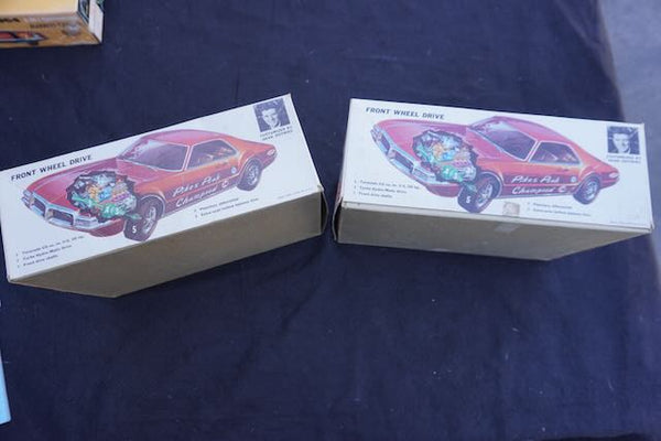 Vintage MPC 1968 Tornado Psychedelic Dean Jeffries Model Kit K005