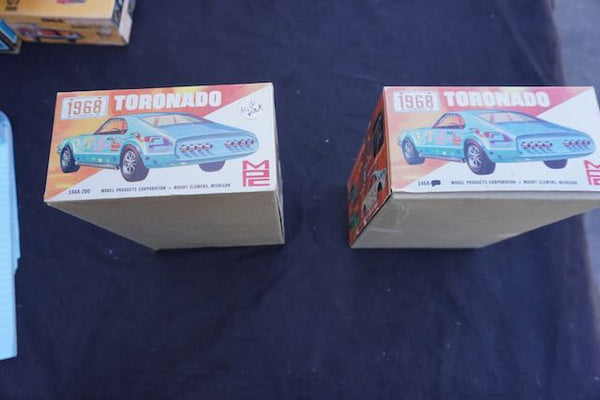 Vintage MPC 1968 Tornado Psychedelic Dean Jeffries Model Kit K005