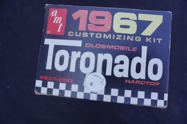 AMT 1967 Tornado Customizing Model Kit