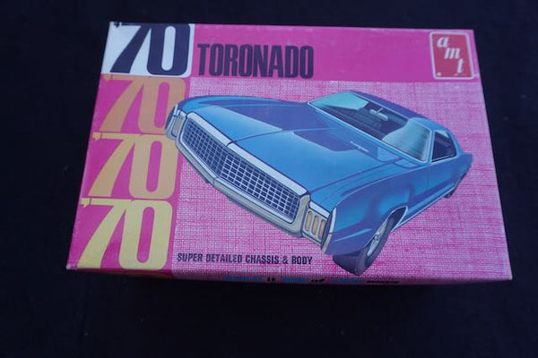 AMT Vintage 1970 Tornado Model Kits K009