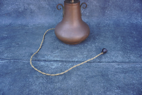 Arts & Crafts Copper Lamp w Shade L833