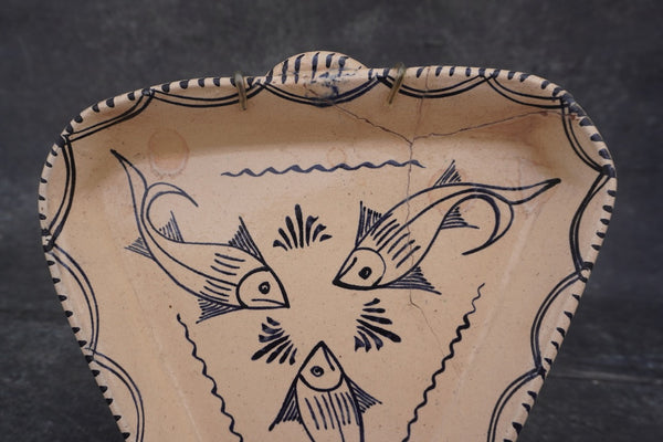 Vintage Mexican Plate from Tzintzuntzan, Triangular Fish M1987
