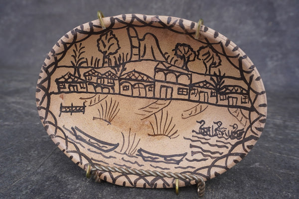 Vintage Mexican Plate from Tzintzuntzan, Small Oval Village Scene M1988