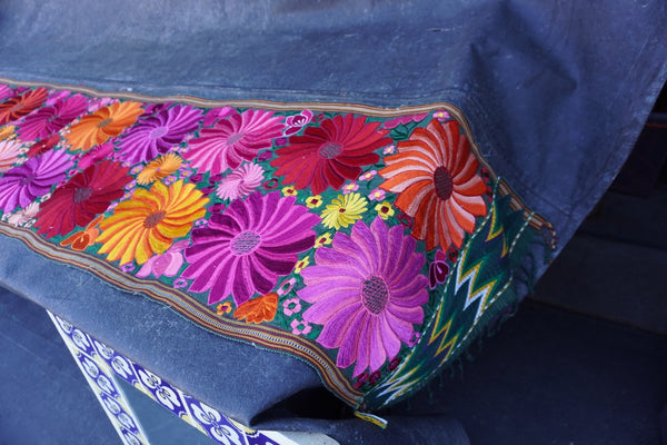 Mexican Embroidered Table Runner 1960s M2043