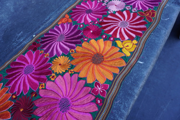 Mexican Embroidered Table Runner 1960s M2043
