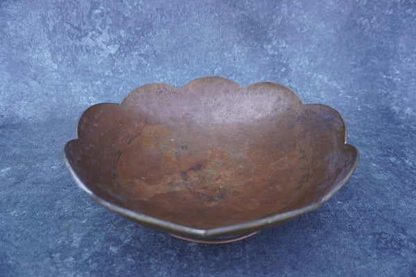 Hector Aguilar Hand-hammered Scalloped Console Bowl c 1940 RARE M3001