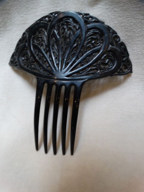 Ornate Black Mantilla Comb