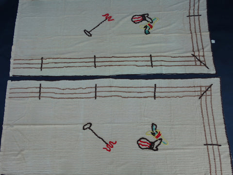 Bates set of 2 curtains