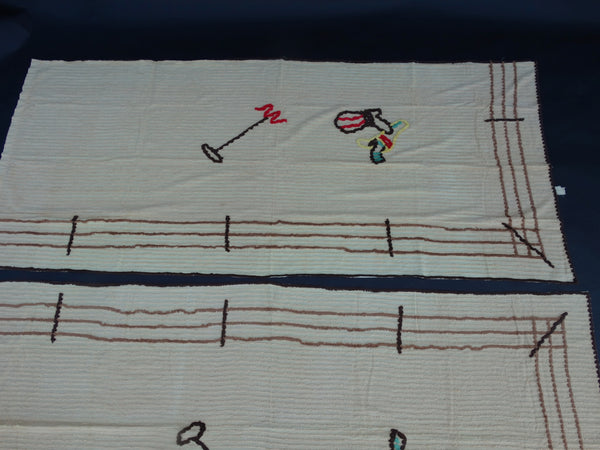 Bates set of 2 curtains