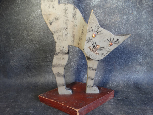1930s Folk Art White Cat Smoke Stand A2340