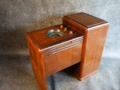 A Zenith 5s237 Chairside Radio - 1938 - A2394
