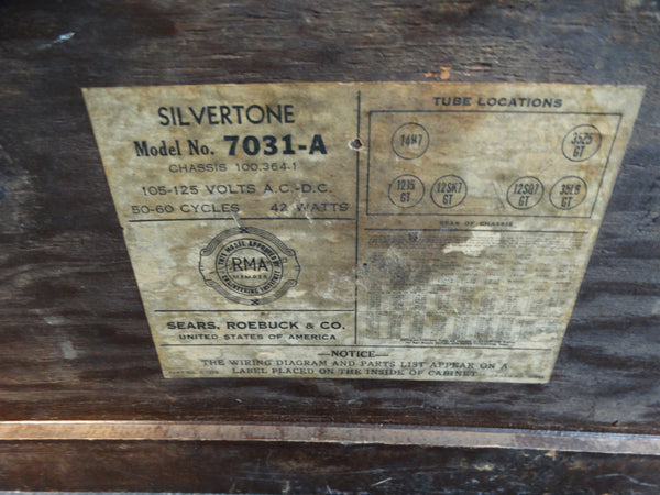 Sears & Roebuck Silvertone Radio Model 7031-A - A2397