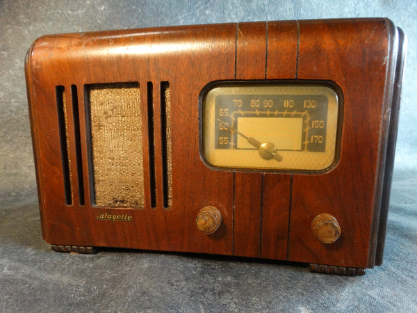 Vintage Lafayette Wooden Radio D90 A2399