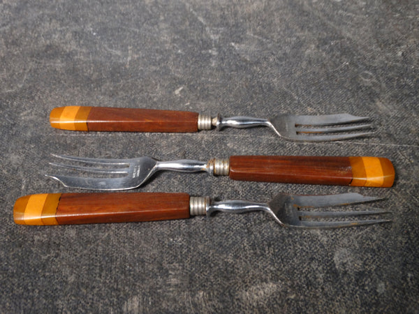 Wilmut Solingen set of 3 Bakelite and Wood Handled Dessert Forks A2432