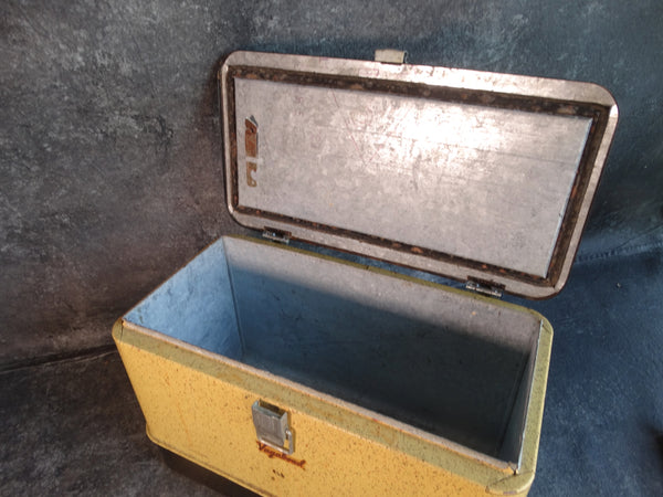 Vagabond Cooler in its Original Box c 1950s A2626