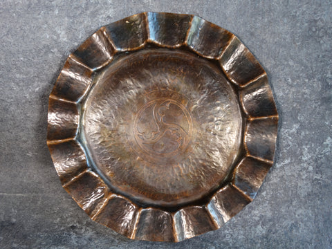 Arts & Crafts Hammered Copper Dish A2682