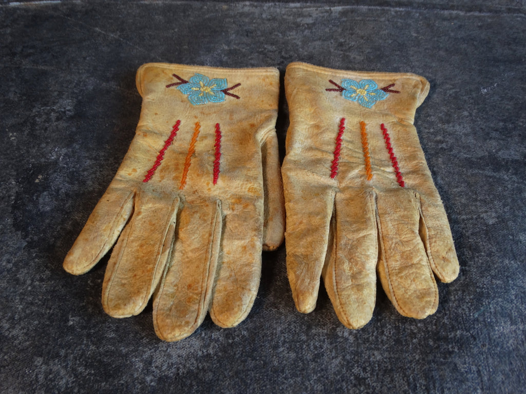 Plains Indian Muleskin & Beadwork Gloves 1950s A2863