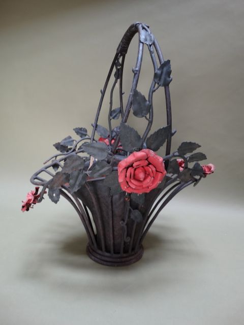 Wrought Iron Beaux Arts Floral Panier