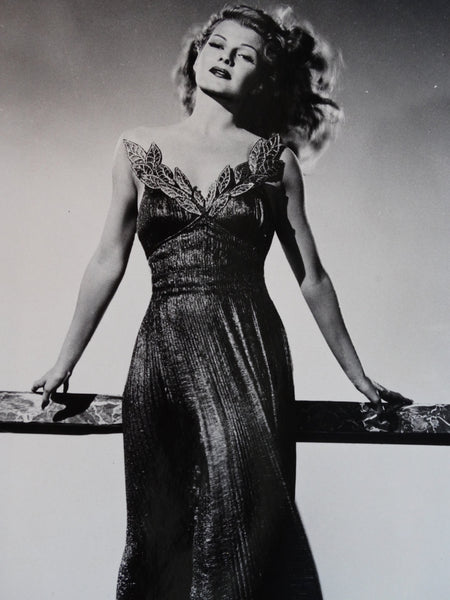 Rita Hayworth Publicity Shot Columbia Studios  AP1480