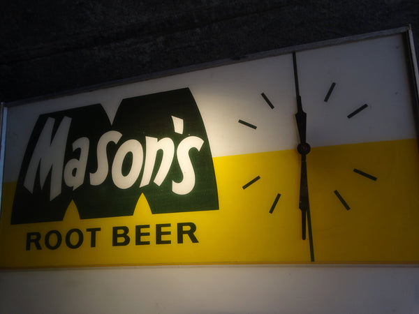Mason Root Beer Clock circa 1960 AP1598