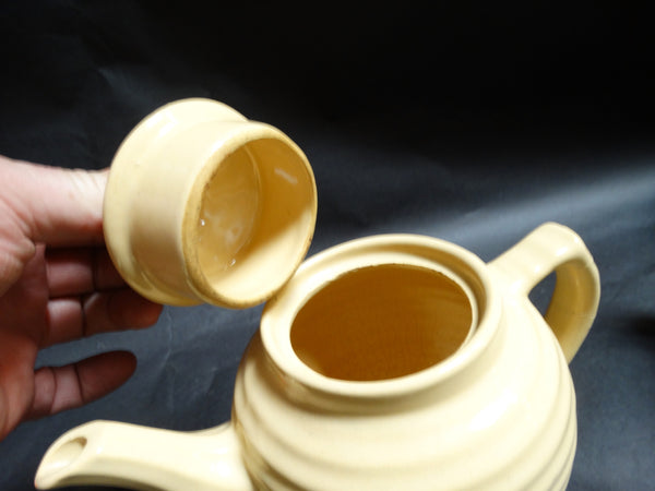 Bauer Ringware Large Ivory Teapot B3023