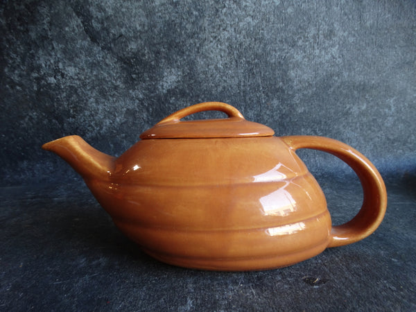 Bauer Aladdin Teapot in Apricot B3079