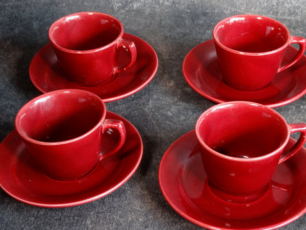 Bauer Modern Set of 6 Cups & Saucers in Burgundy B3122