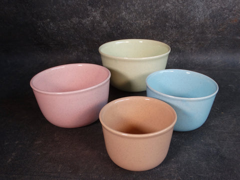 Bauer Speckle Ware Nesting Mixing Bowls Set of Four in Assorted Colors B3129