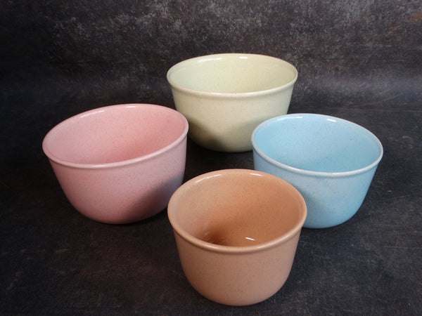 Bauer Speckle Ware Nesting Mixing Bowls Set of Four in Assorted Colors B3129