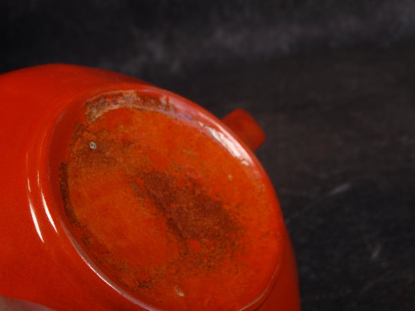 Catalina Teapot in Toyon Red over White Clay C524