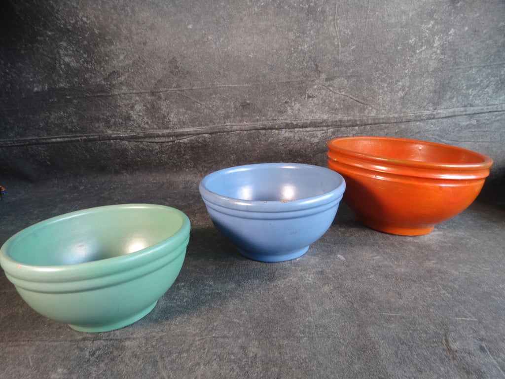 Nesting Melamine Mixing Bowls w/Lids - Clix Auctions LLC